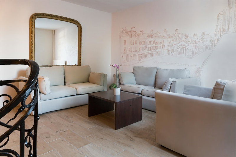 Best Western Blanche De Castille Dourdan, Etampes, France