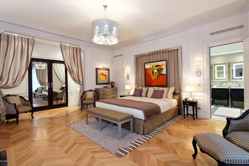 Majestic Apartments Champs Elysées, Neuilly-sur-Seine, Франция