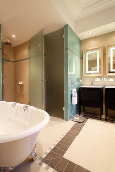 Majestic Apartments Champs Elysées, Neuilly-sur-Seine, Франция