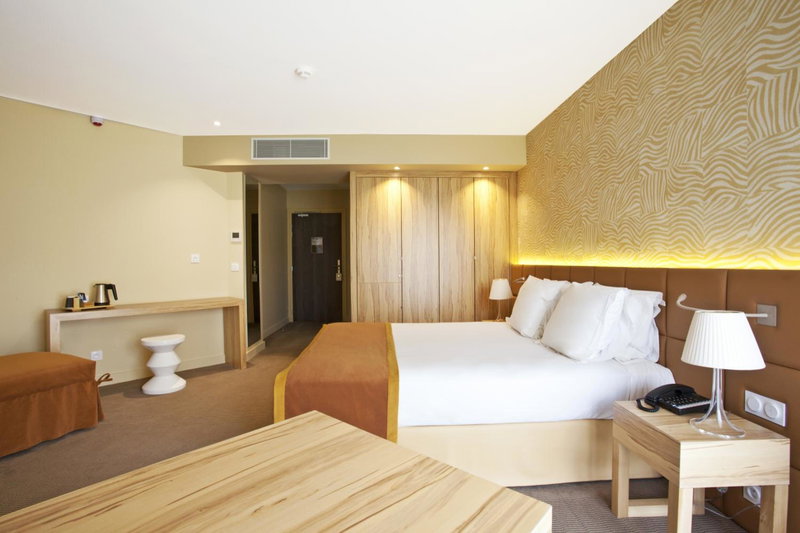Golden Tulip Avignon Le Paradou, Le Pontet, France
