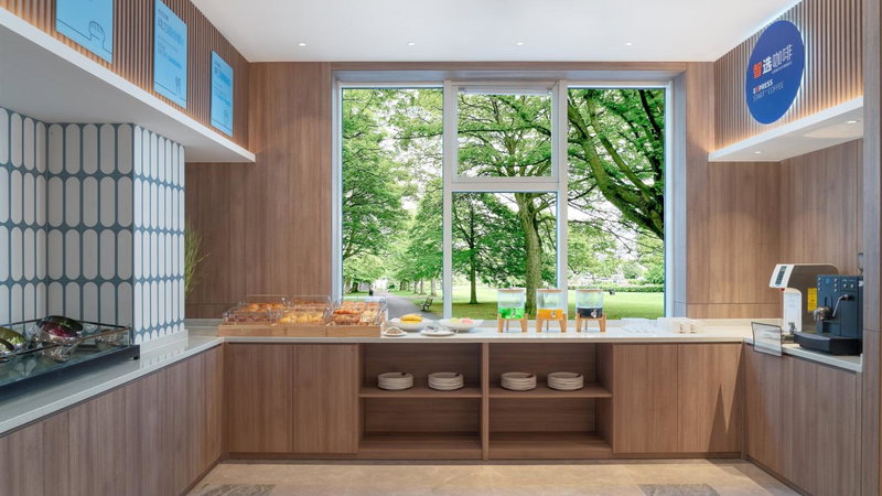 Holiday Inn Express Qingdao Shibei by IHG, Qingdao, China