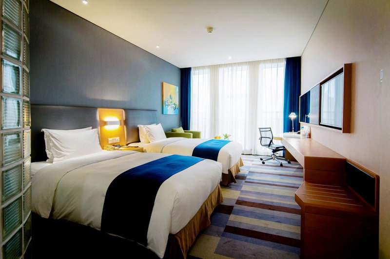 Holiday Inn Express Leshan City Square by IHG - High Speed Rail and Leshan Giant Buddha, Leshan, 中国