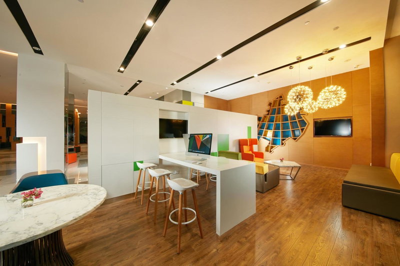 Holiday Inn Express Leshan City Square by IHG - High Speed Rail and Leshan Giant Buddha, Leshan, 中国