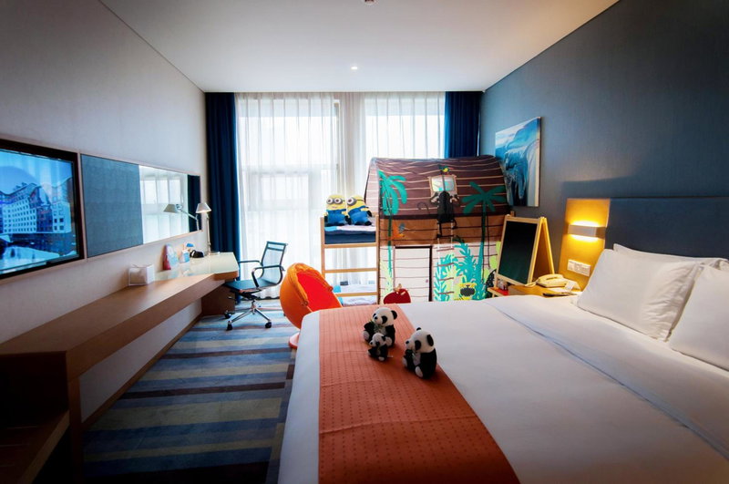 Holiday Inn Express Leshan City Square by IHG - High Speed Rail and Leshan Giant Buddha, Leshan, 中国