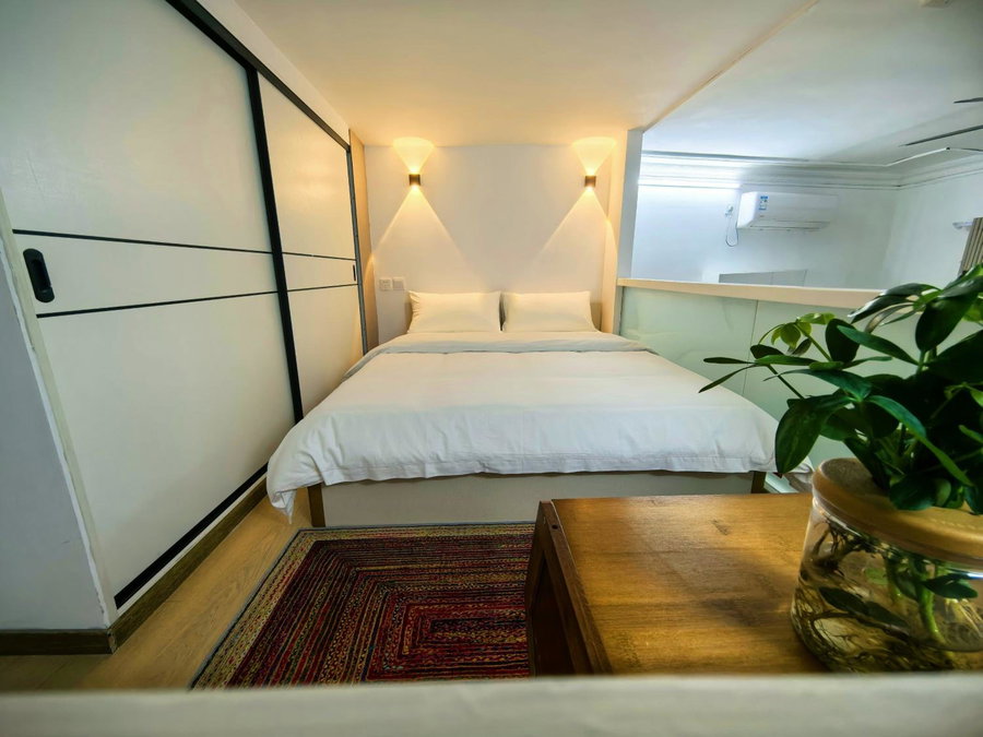 Shanghai Hills & Zinn Courtyard Guesthouse with 2Bedrooms close to Line 9, Shanghai, 中国