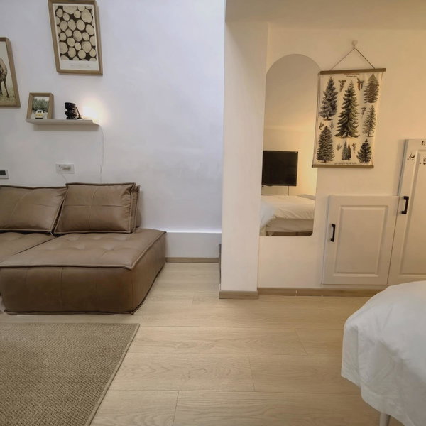 Shanghai Hills & Zinn Courtyard Guesthouse with 2Bedrooms close to Line 9, Shanghai, 中国