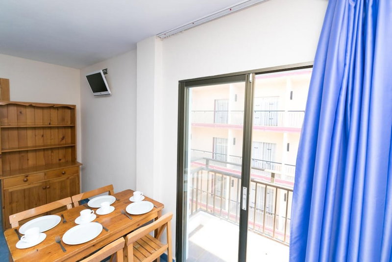 The Blue Apartments by Ibiza Feeling - Adult Only, Sant Antoni de Portmany, Espagne