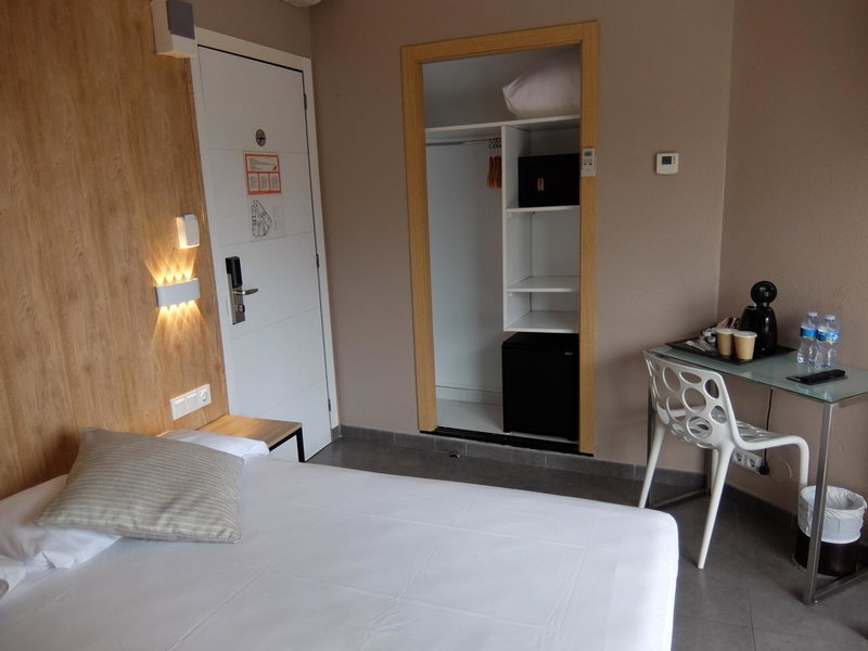 Hotel Medicis, el Baix Guinardo, España