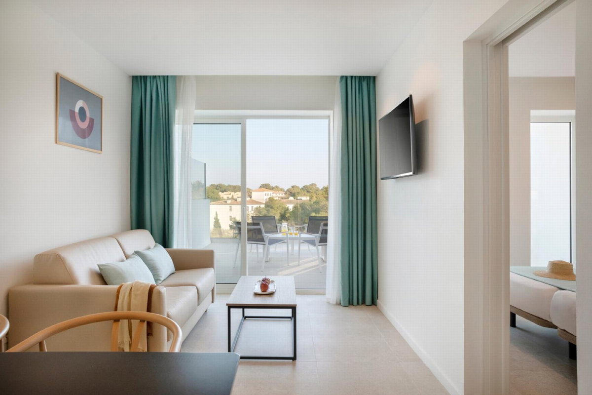 Aparthotel Marina Drach, Spain
