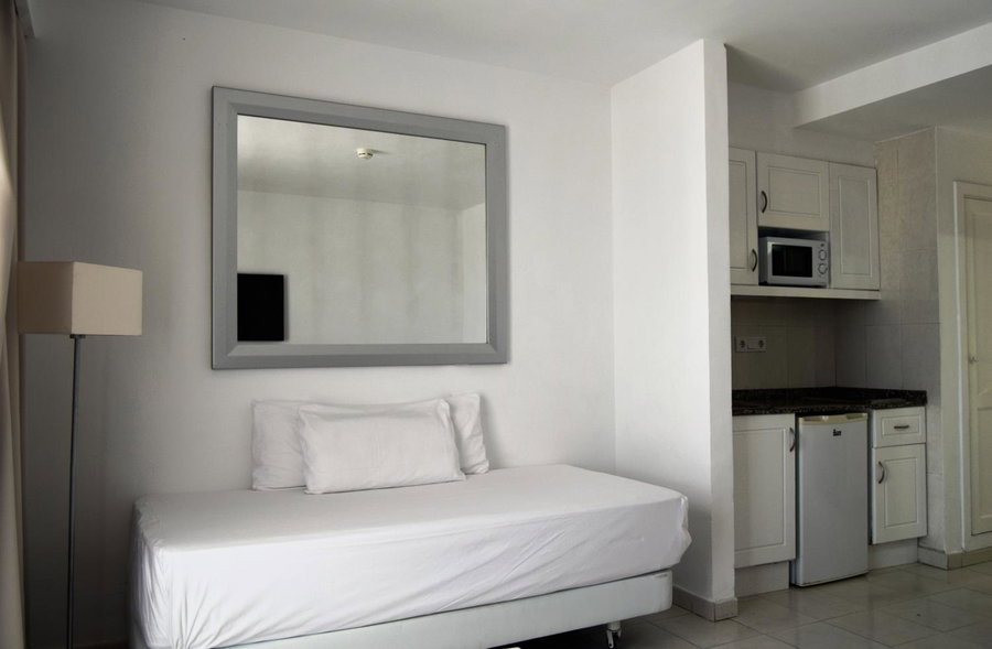 Apartamentos Hesperia Bristol Playa, La Oliva, Spain