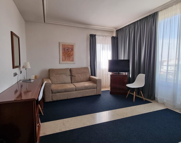 Hotel Gran Legazpi, Usera, España