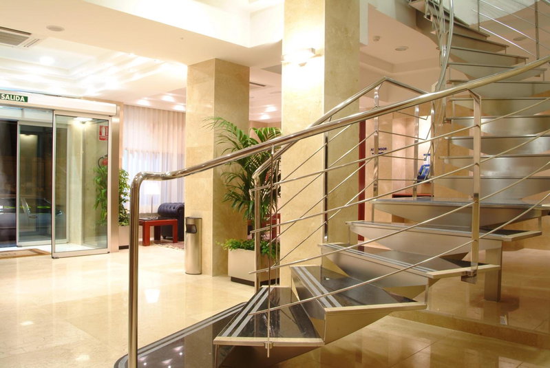 Hotel Gran Legazpi, Usera, España