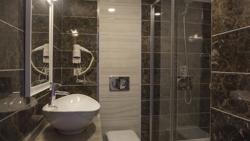 Kunlun Kensington Hotel, Istanbul, Turkey
