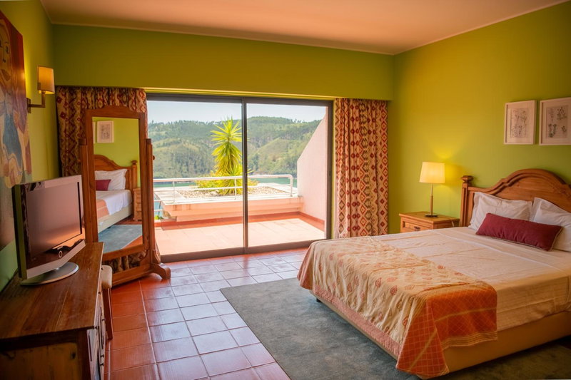 Apartamentos do Lago, Tomar, Portugal