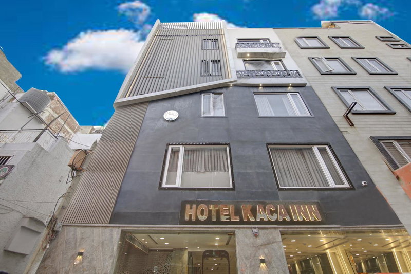 Hotel Kaca Inn - Near New Delhi Railway Station & Connaught Place, New Delhi, India