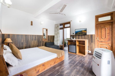 Hotel Kullu Valley, Kulu, India