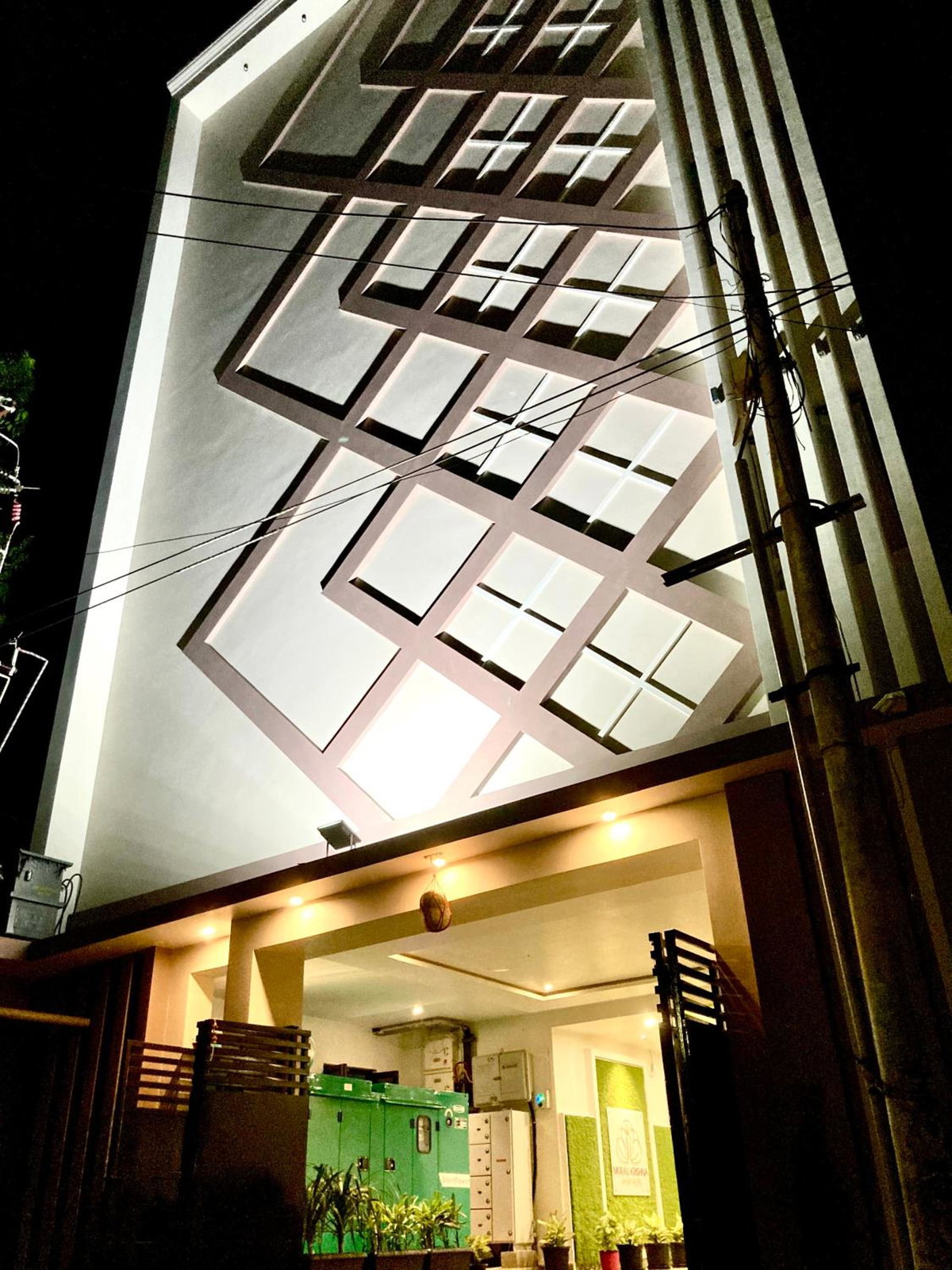 Murali Krishna Apart Hotel, India