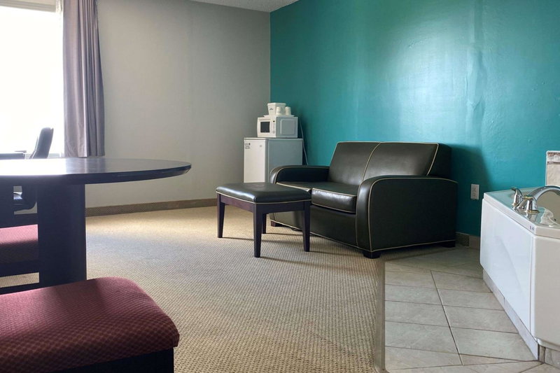 Travelodge by Wyndham Miramichi New Brunswick, Miramichi, Canada