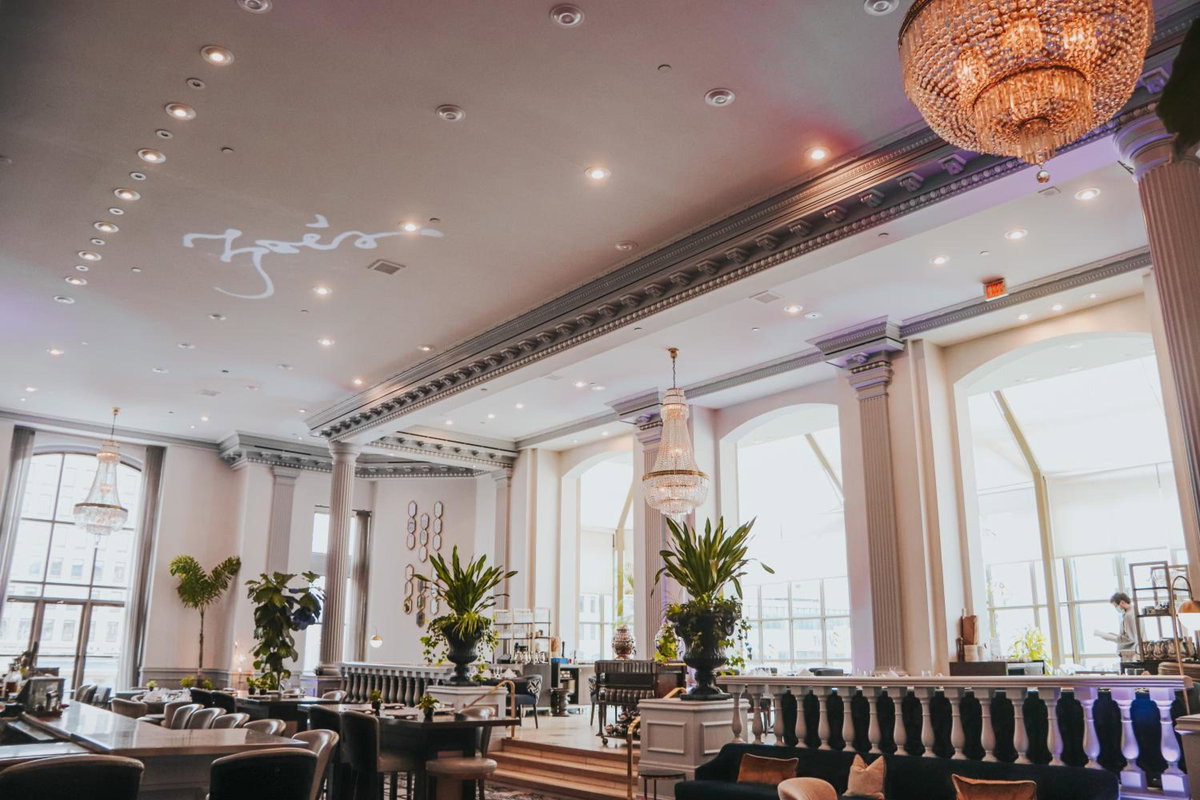Fairmont Chateau Laurier, Канада