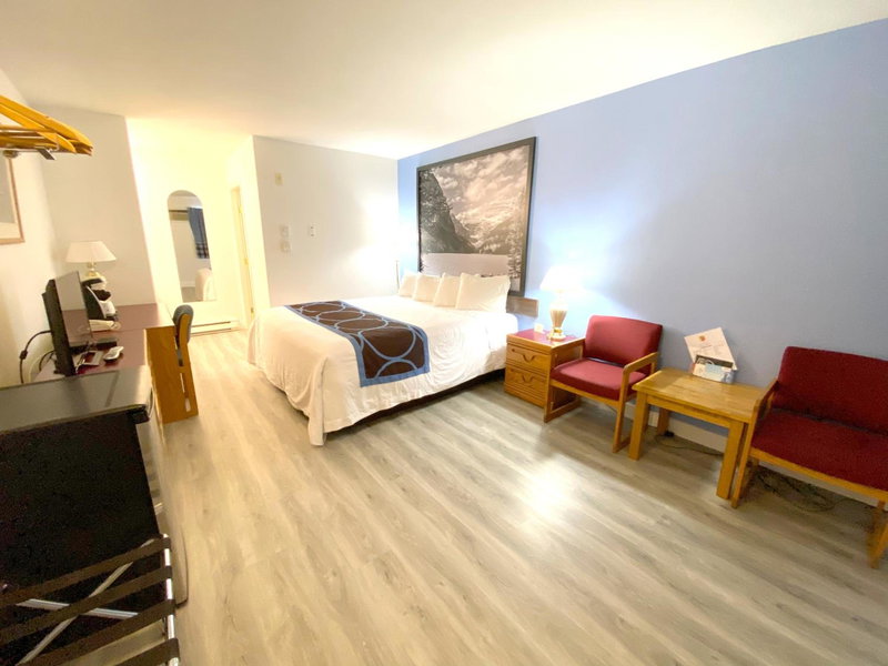 Super 8 by Wyndham Sicamous, Sicamous, Kanada
