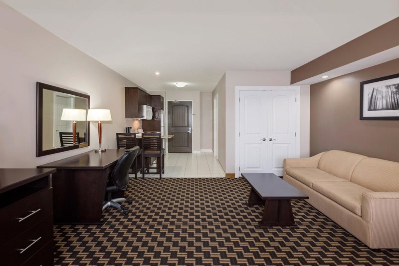 Ramada by Wyndham Cold Lake, Cold Lake, Канада