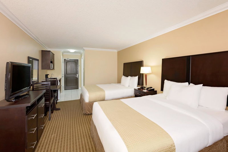 Ramada by Wyndham Cold Lake, Cold Lake, Канада