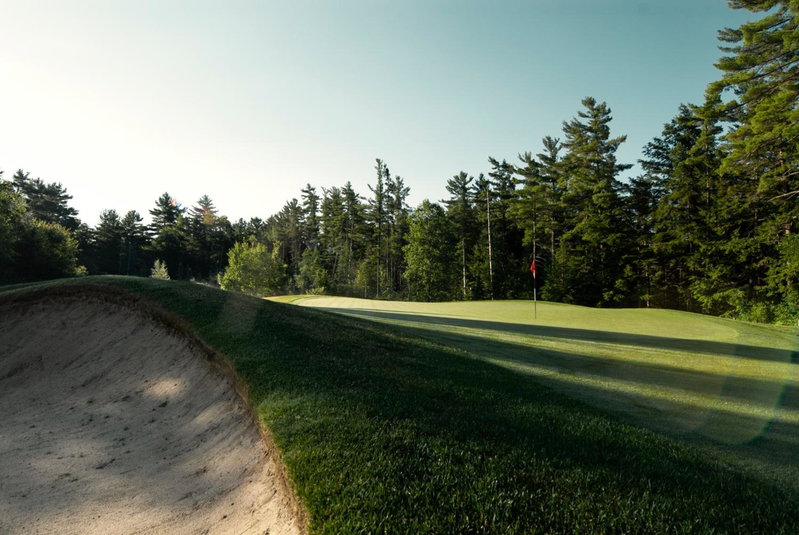 Rocky Crest Golf Resort, MacTier, Canada