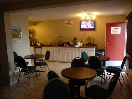Super 8 by Wyndham Kamloops East, Kamloops, Canada