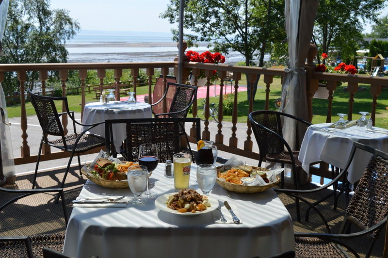 Hotel Cap-aux-Pierres, L'Isle-aux-Coudres, Canada