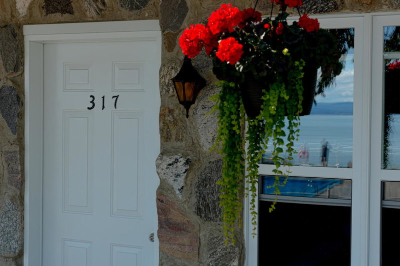 Hotel Cap-aux-Pierres, L'Isle-aux-Coudres, Canada