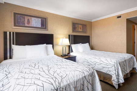 Travelodge by Wyndham Prince Albert, Prince Albert, Canada