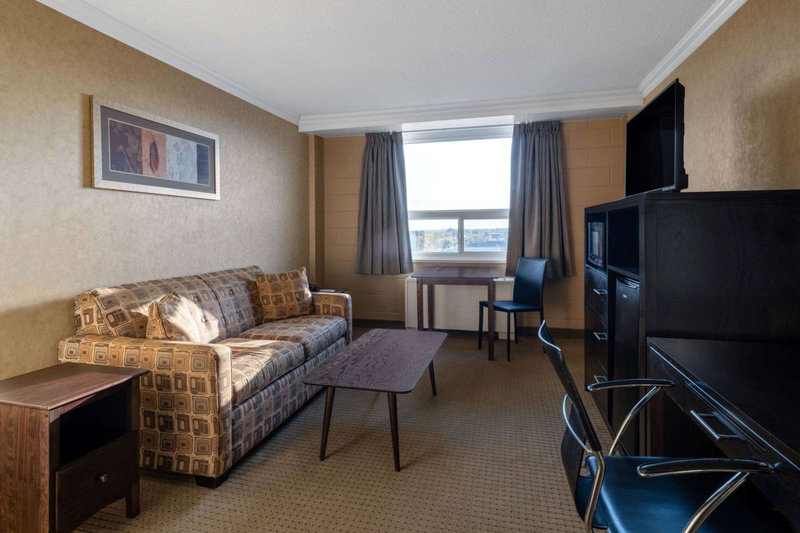 Travelodge by Wyndham Prince Albert, Prince Albert, Canada