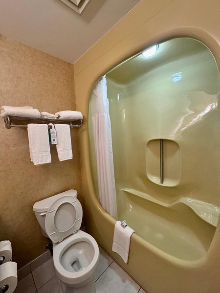 Travelodge by Wyndham Prince Albert, Prince Albert, Canada
