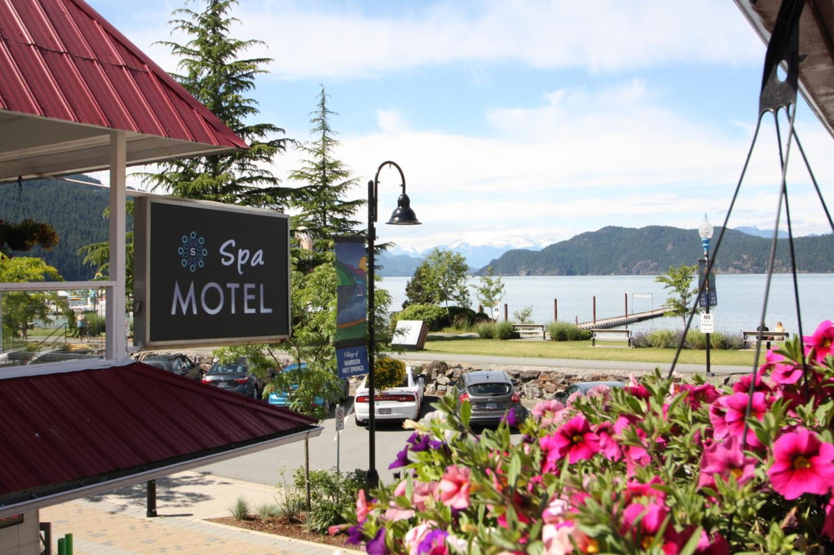 Harrison Spa Motel, Canada