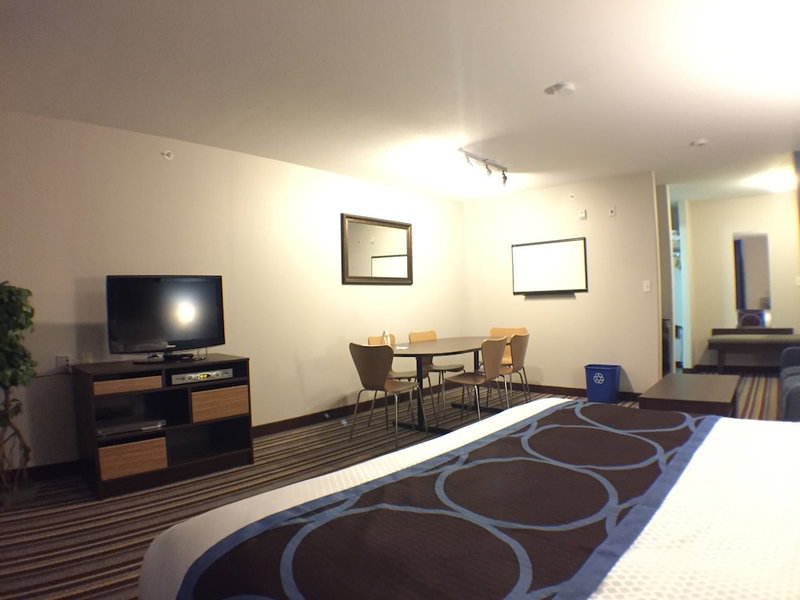 Super 8 by Wyndham Fort Frances, Fort Frances, Canada