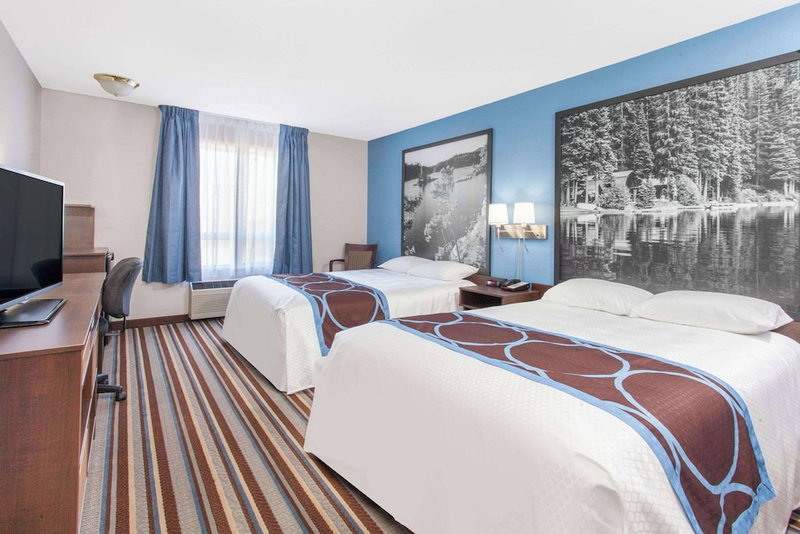 Super 8 by Wyndham Fort Frances, Fort Frances, Canada