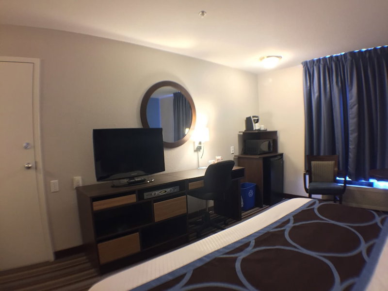 Super 8 by Wyndham Fort Frances, Fort Frances, Canada