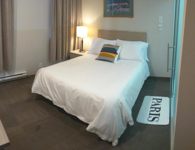 Hotel Le Deville, Montreal, Canada