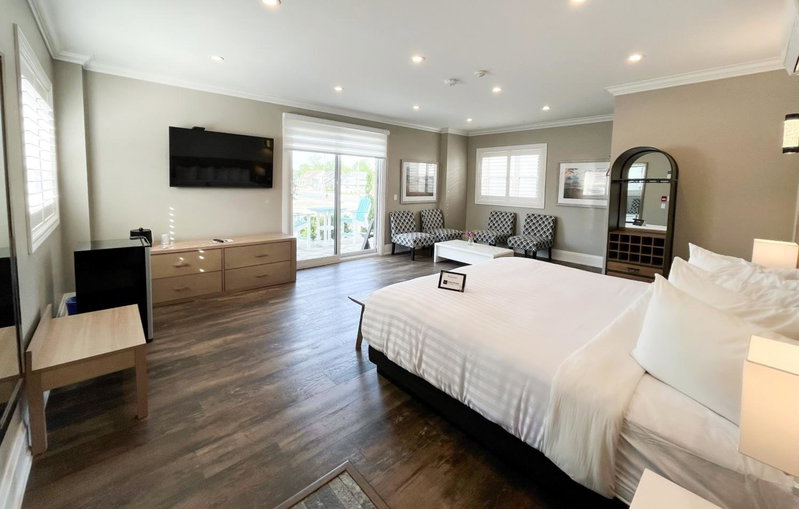 Colonial Hotel & Suites, Grand Bend, Canadá