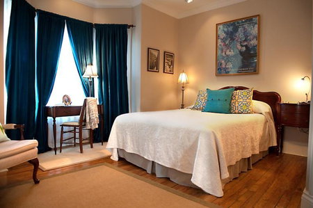 Dunlop Inn, Baddeck, Canada