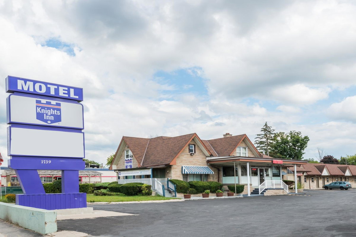 Отель · Knights Inn London Ontario, London