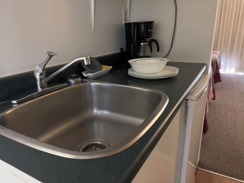 Monashee Motel, Sicamous, Канада