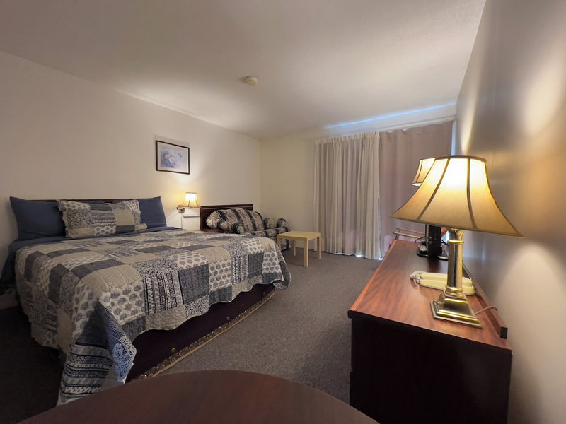 Monashee Motel, Sicamous, Канада