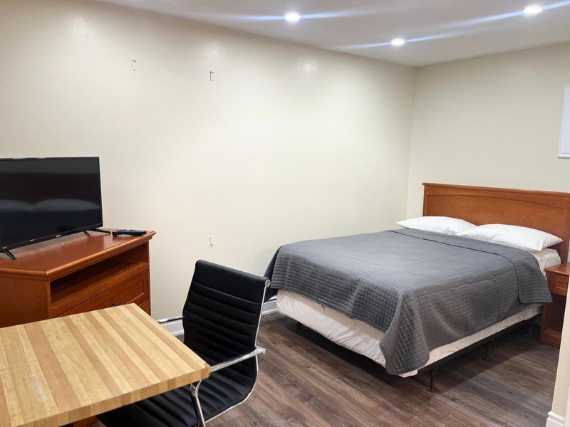 Cedar Springs Motel, Brampton, Canada