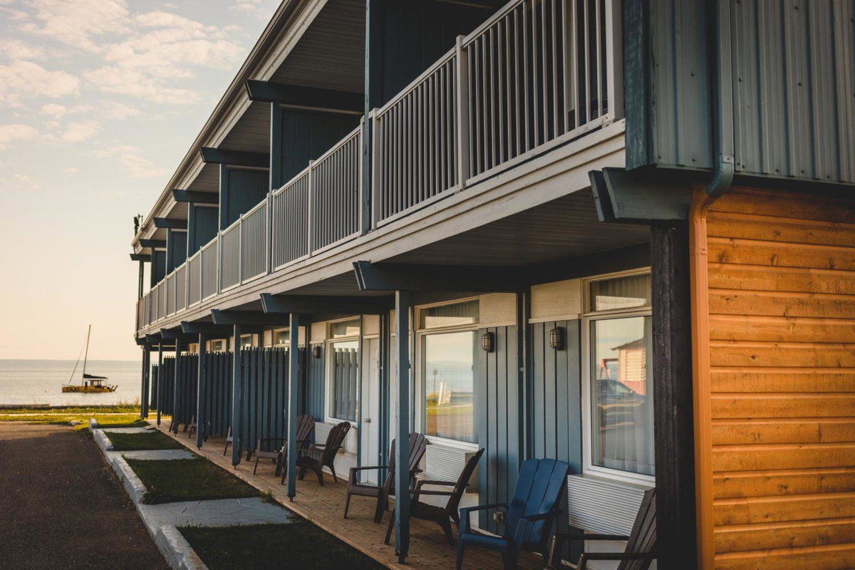 Hotel · Riôtel Carleton-sur-Mer, Carleton Sur Mer