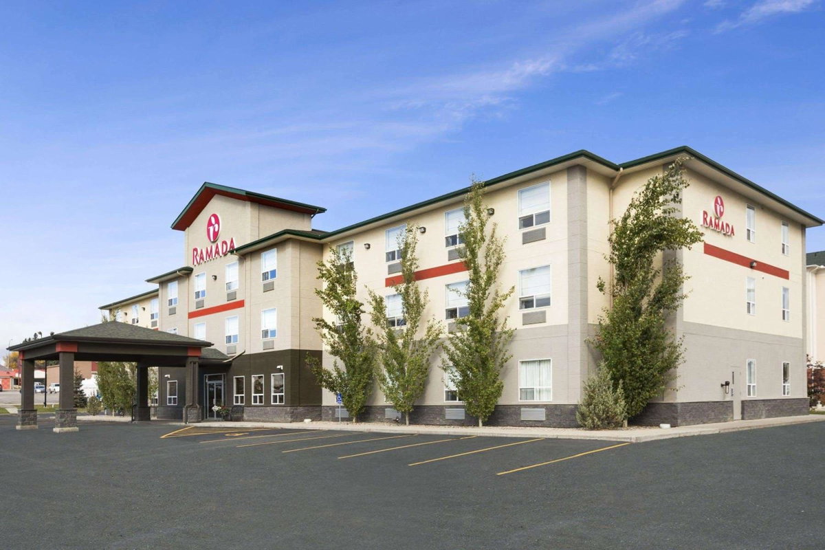 Ramada by Wyndham Edson, Canada