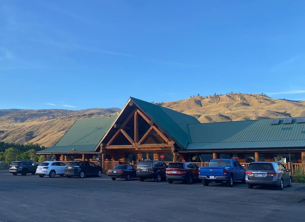 Hôtel · Bear's Claw Lodge, Cache Creek