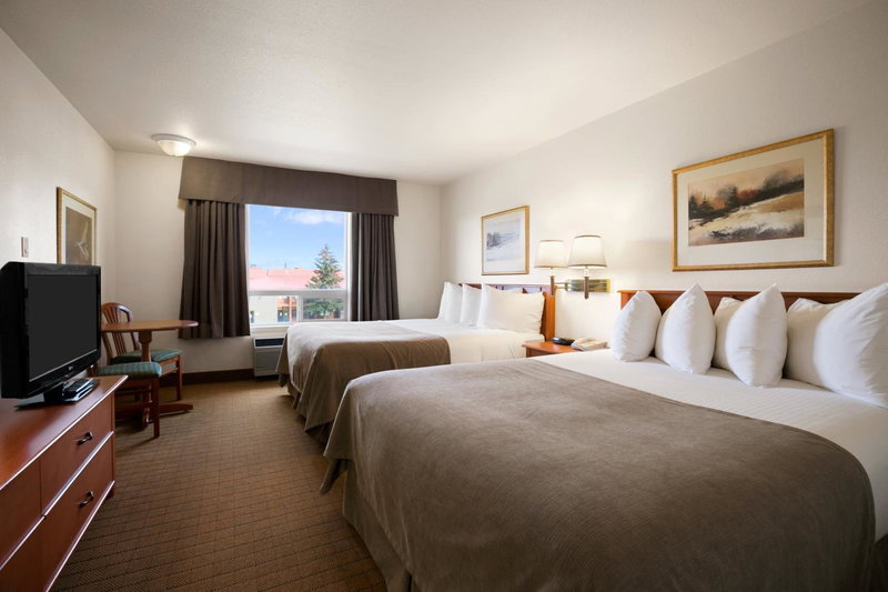 Super 8 by Wyndham Slave Lake AB, Slave Lake, Canada
