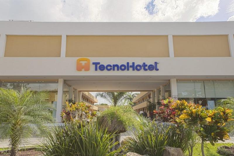 Hotel · Tecnohotel Itzáes, Merida