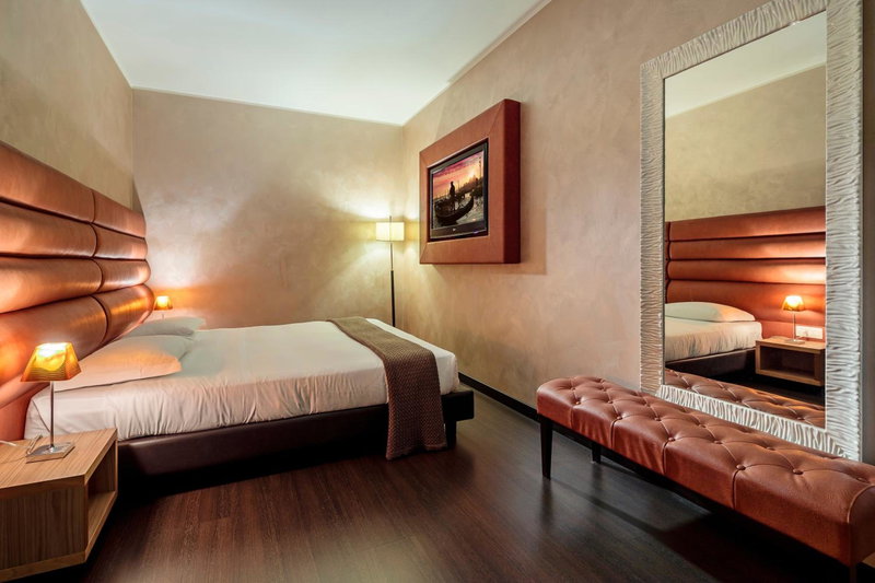 Base Hotel, San Dona di Piave, Italy